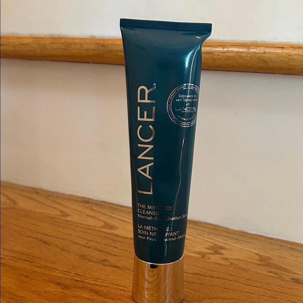 The Method Cleanser - Teal